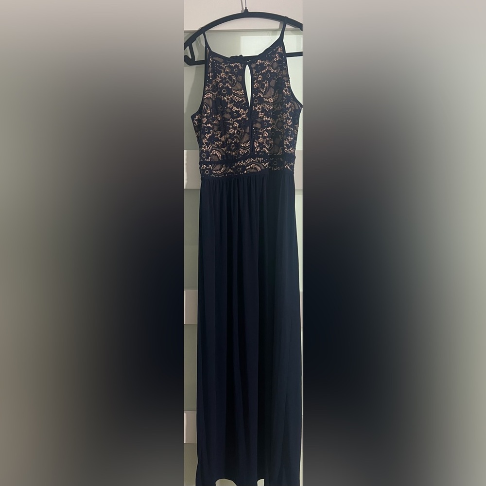 Candalite navy blue dress, never worn, with detailing on top, flowy size:Small